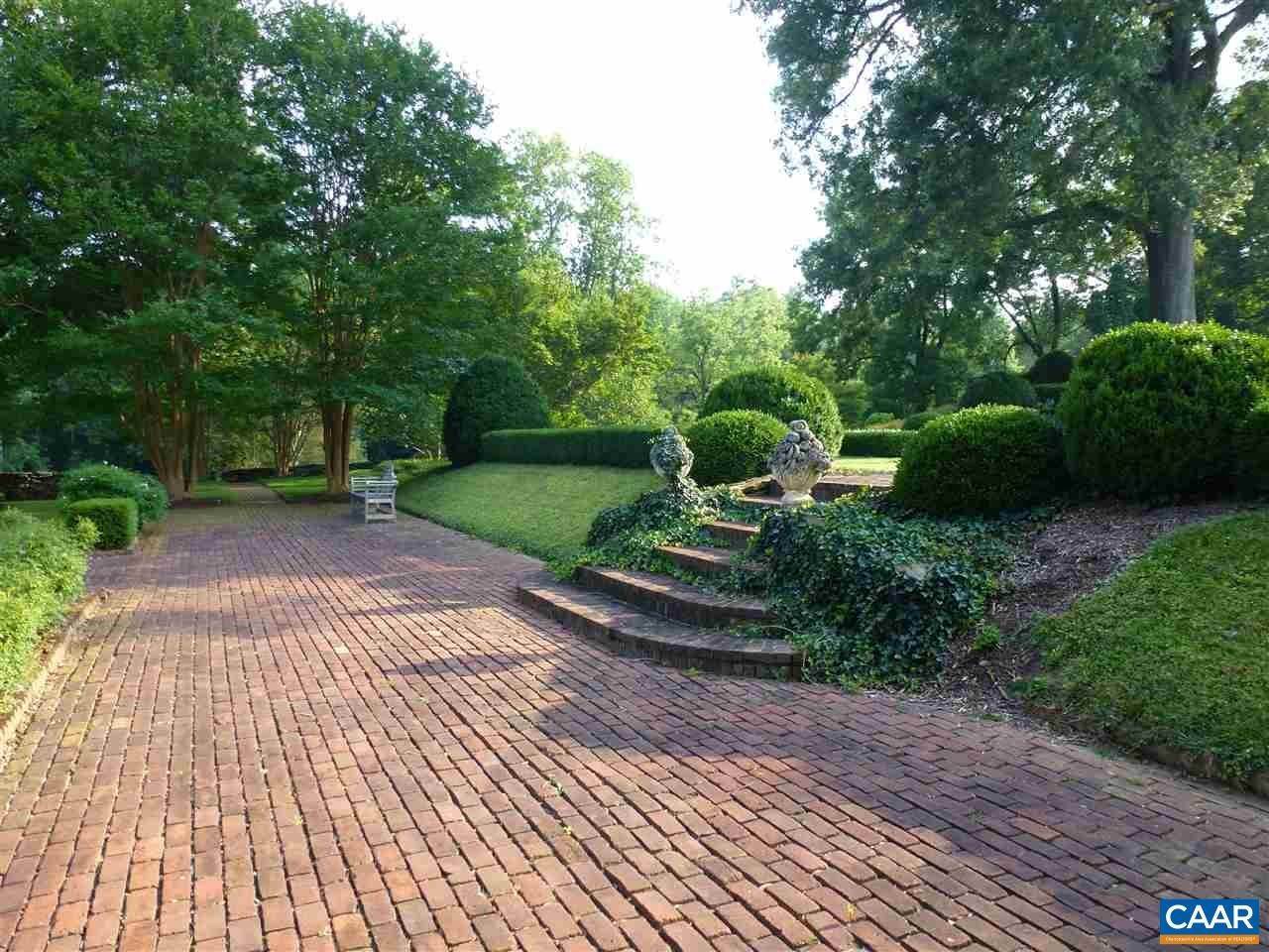 38. Single Family Homes for Sale at 3392 EDGEMONT FARM North Garden, Virginia 22959 United States