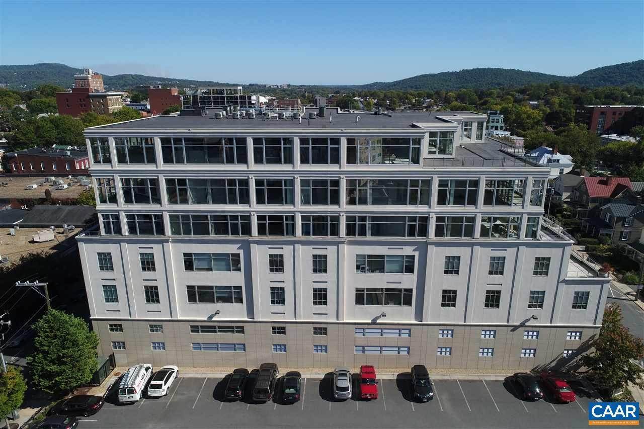 44. Condominiums for Sale at 218 WATER ST #802 Charlottesville, Virginia 22902 United States