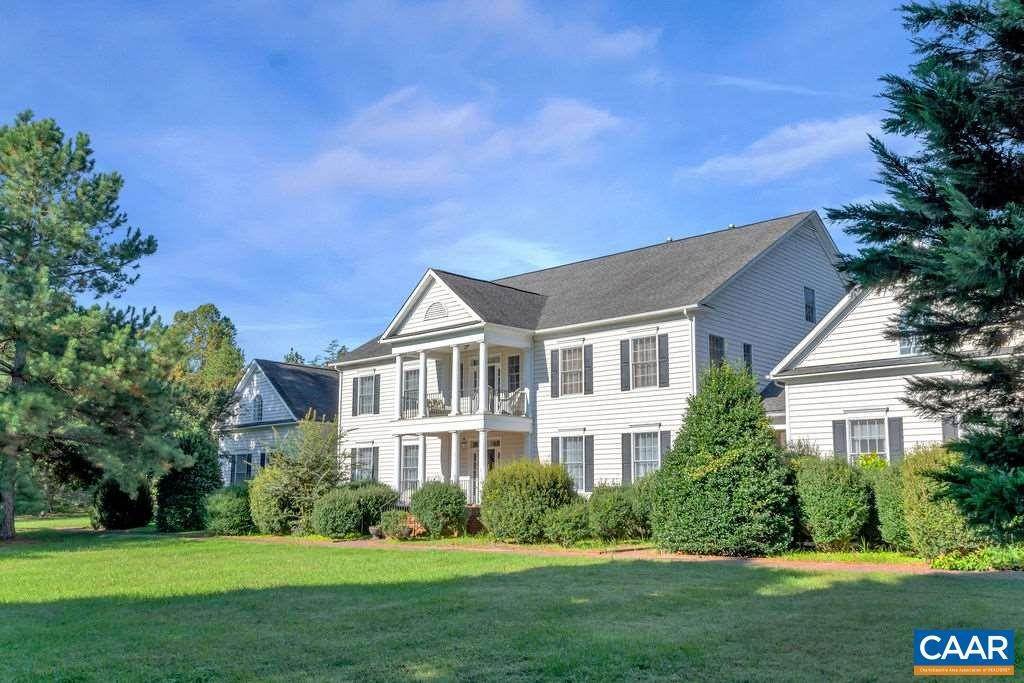 36. Single Family Homes for Sale at 825 ROCKFISH VALLEY HWY Nellysford, Virginia 22958 United States