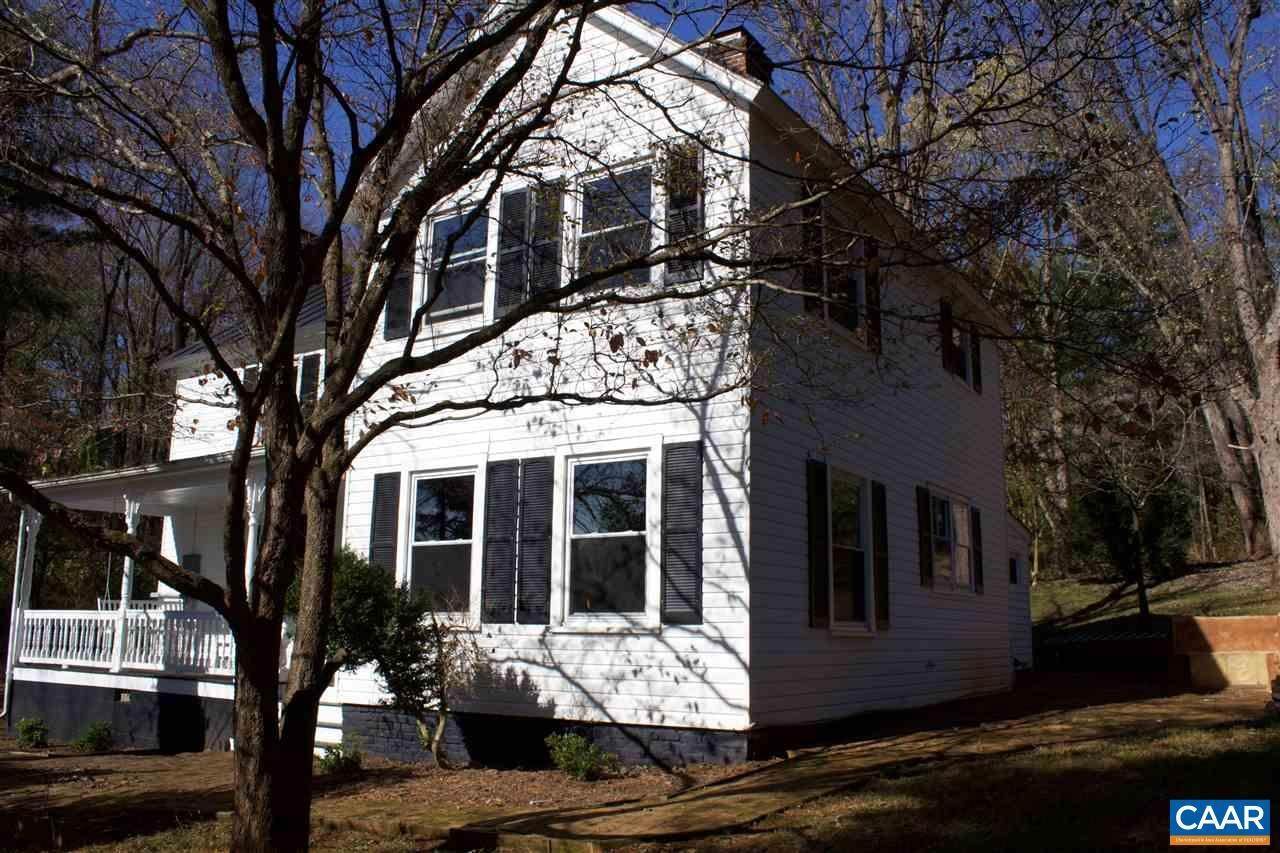 Single Family Homes 为 销售 在 2601 RED HILL HTS 北加登, 弗吉尼亚州 22959 美国