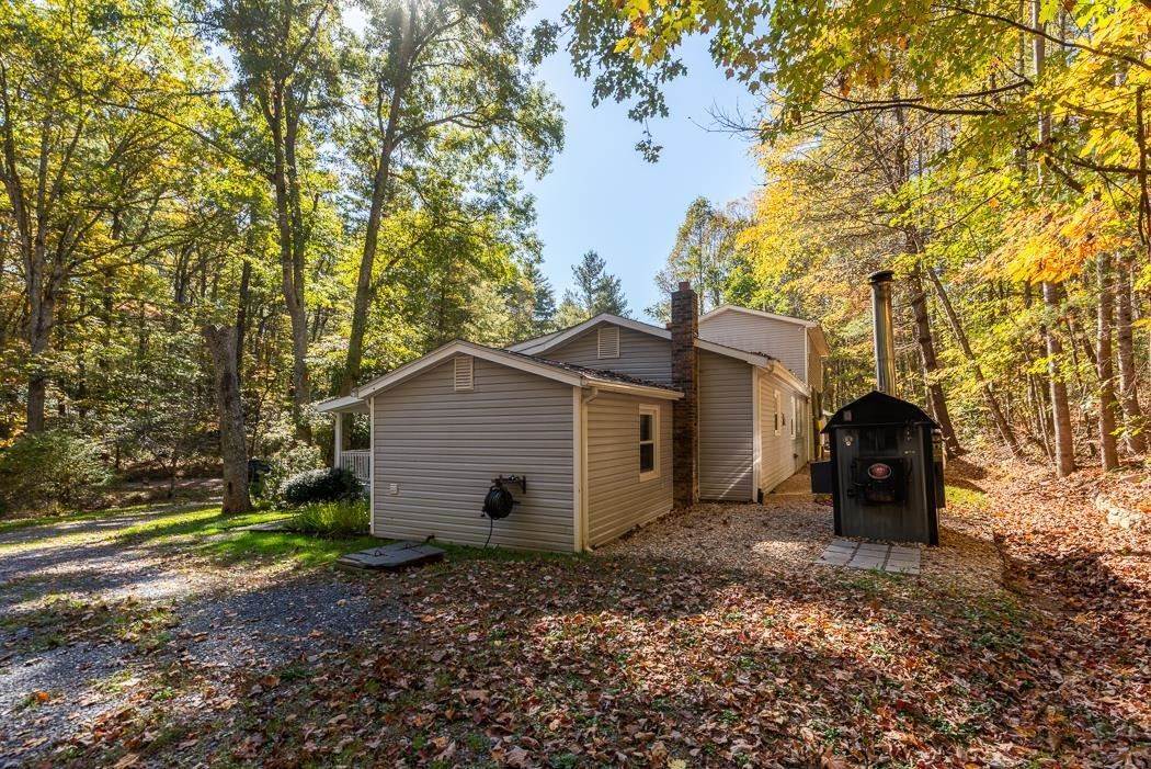 12. Single Family Homes for Sale at 887 BRIGHT HOLLOW Road Deerfield, Virginia 24432 United States