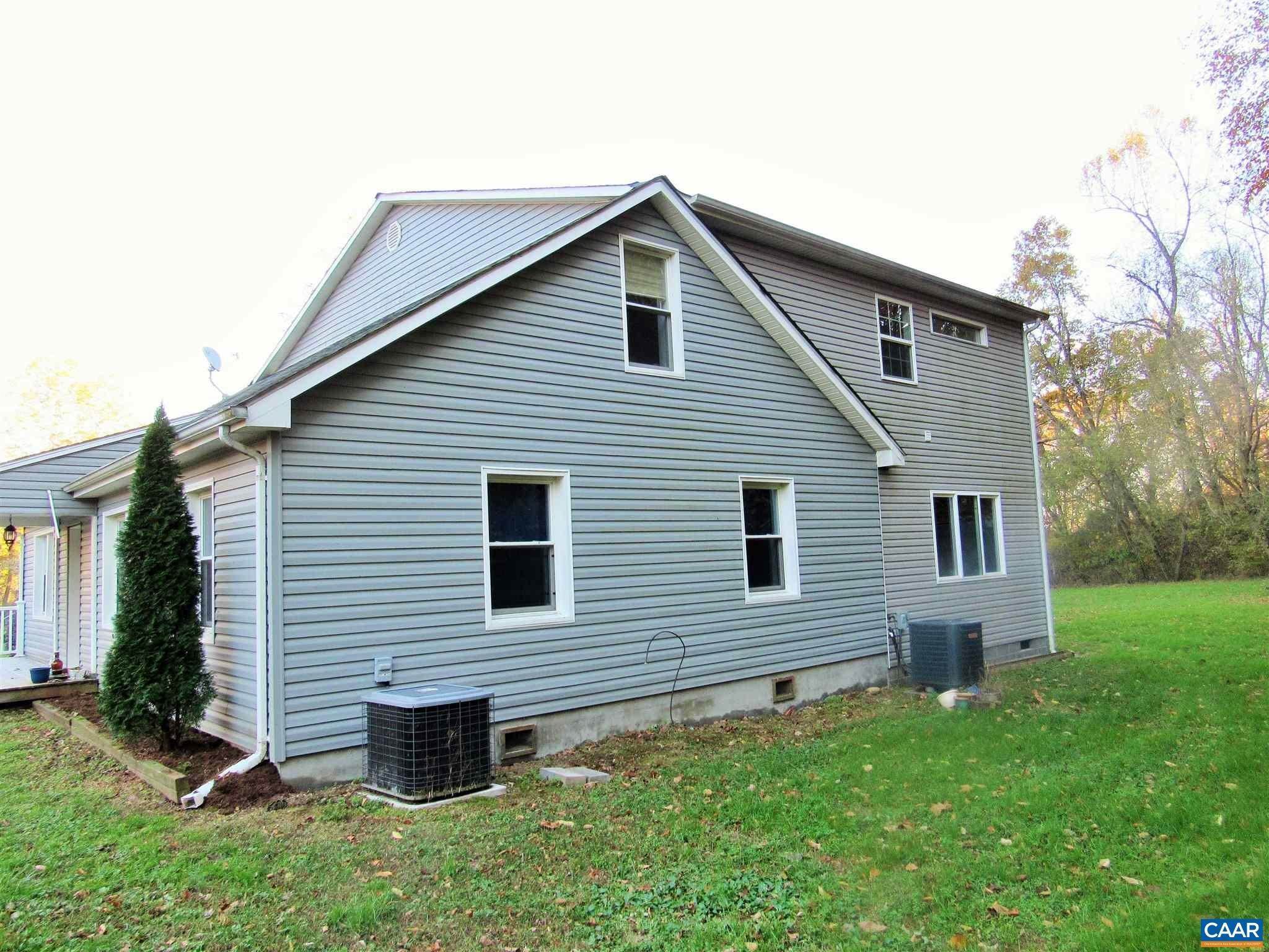 29. Single Family Homes for Sale at 44 CASTLE CREEK Lane Massies Mill, Virginia 22967 United States