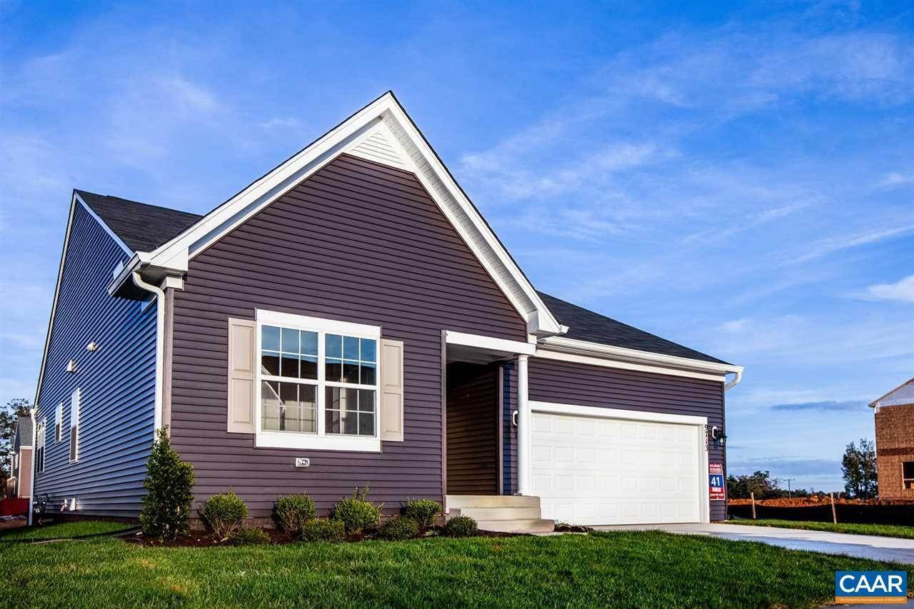 2. Single Family Homes for Sale at 216 VINE Street Waynesboro, Virginia 22980 United States