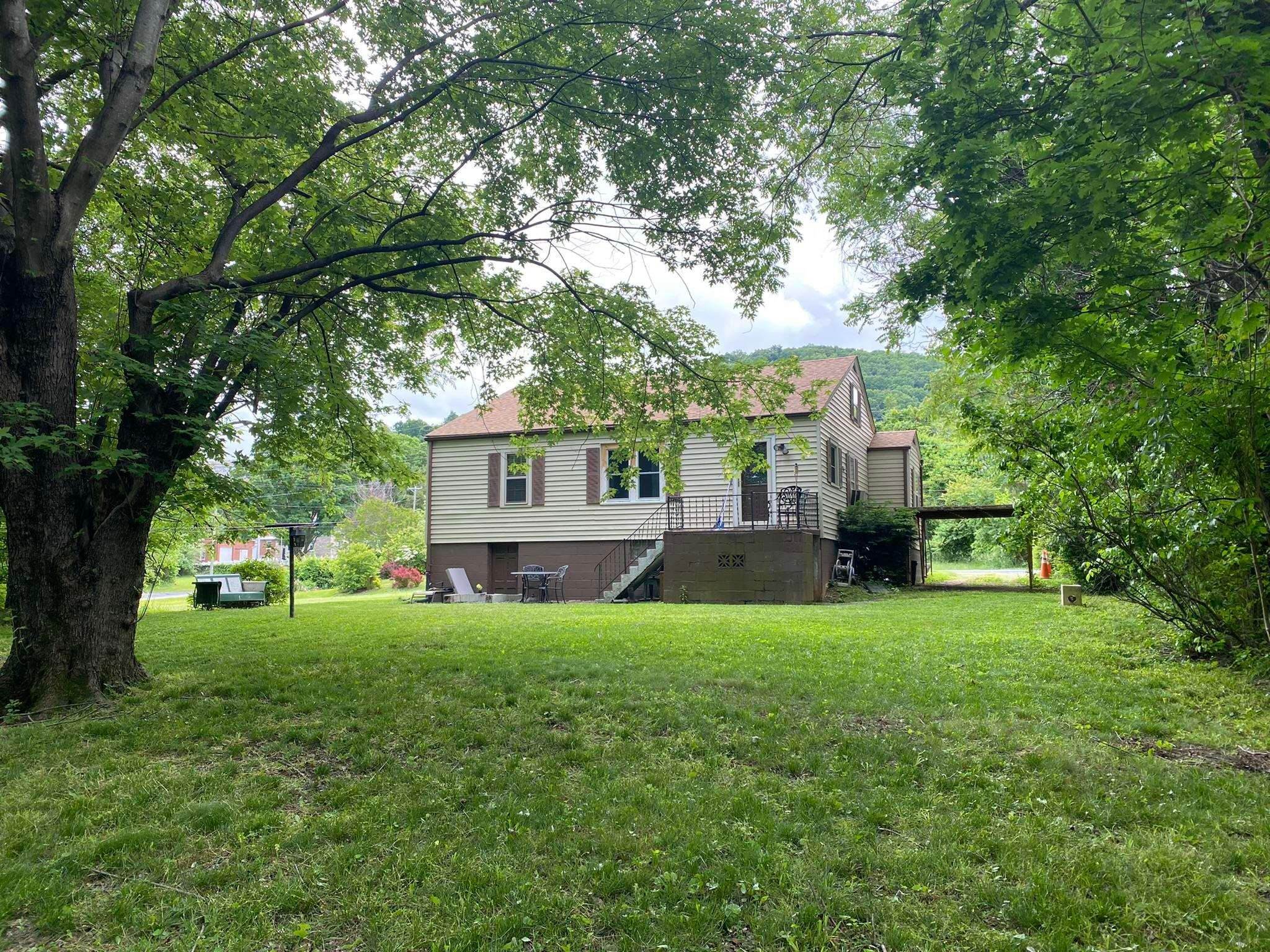 2. Single Family Homes for Sale at 813 PATTON Street Staunton, Virginia 24401 United States