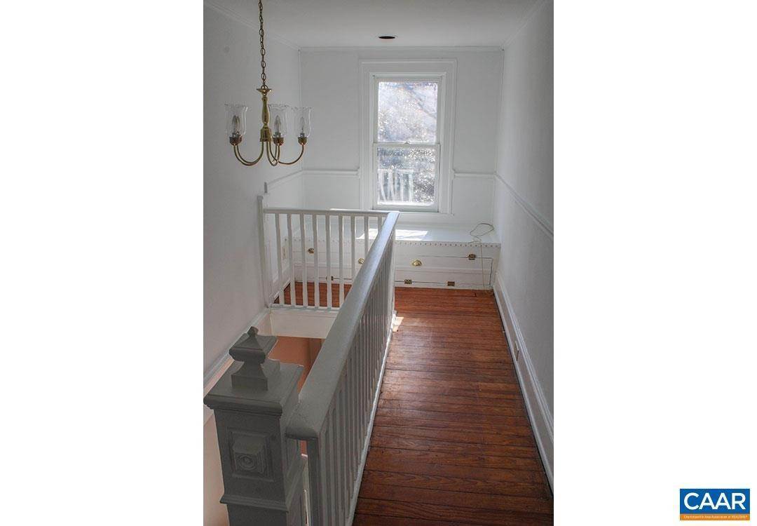 28. Single Family Homes for Sale at 605 WATSON Avenue Charlottesville, Virginia 22901 United States