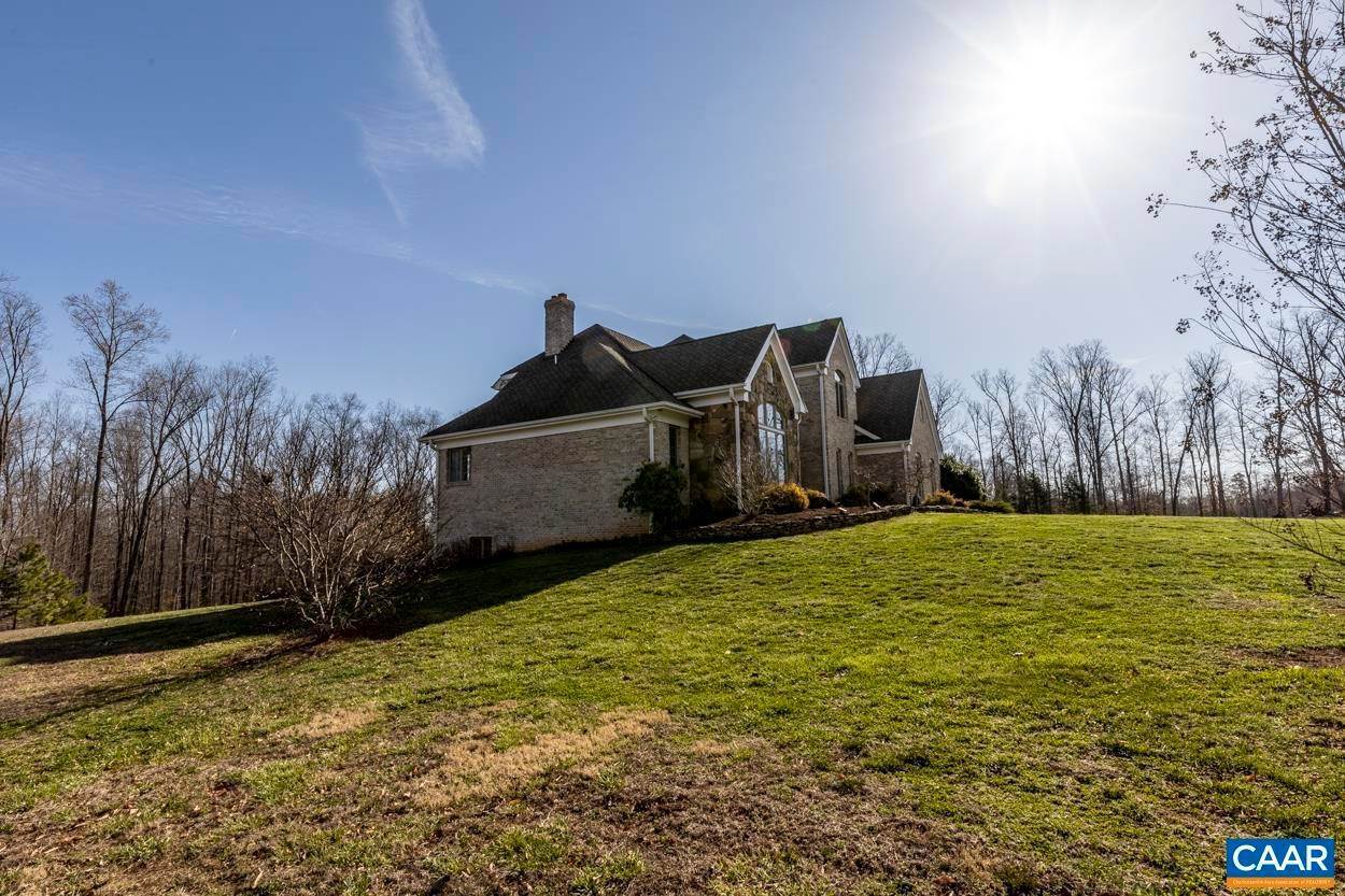 8. Single Family Homes for Sale at 4995 MORIAH WAY Keswick, Virginia 22947 United States