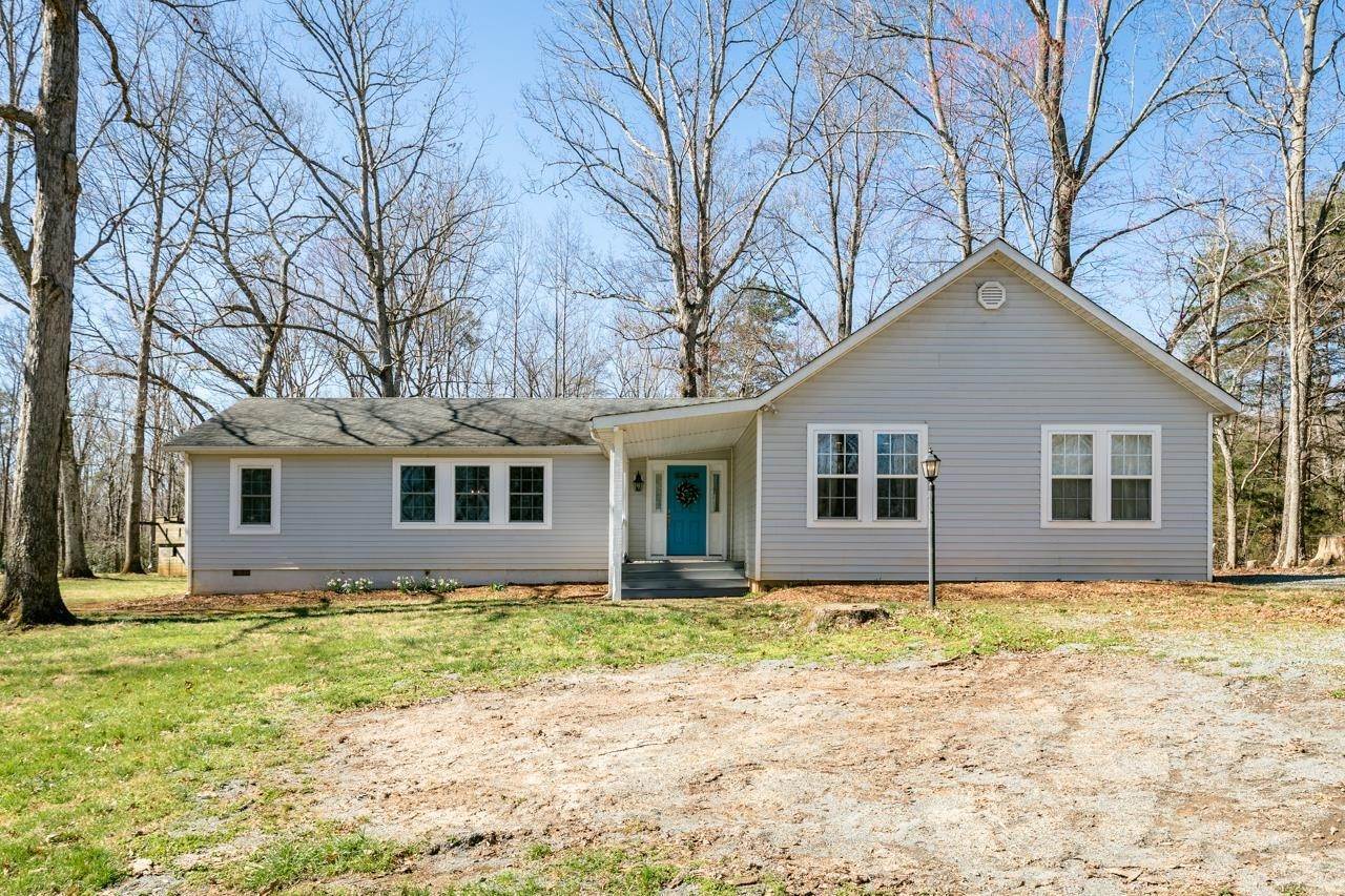 6. Single Family Homes for Sale at 2271 OLD LYNCHBURG Road Charlottesville, Virginia 22903 United States