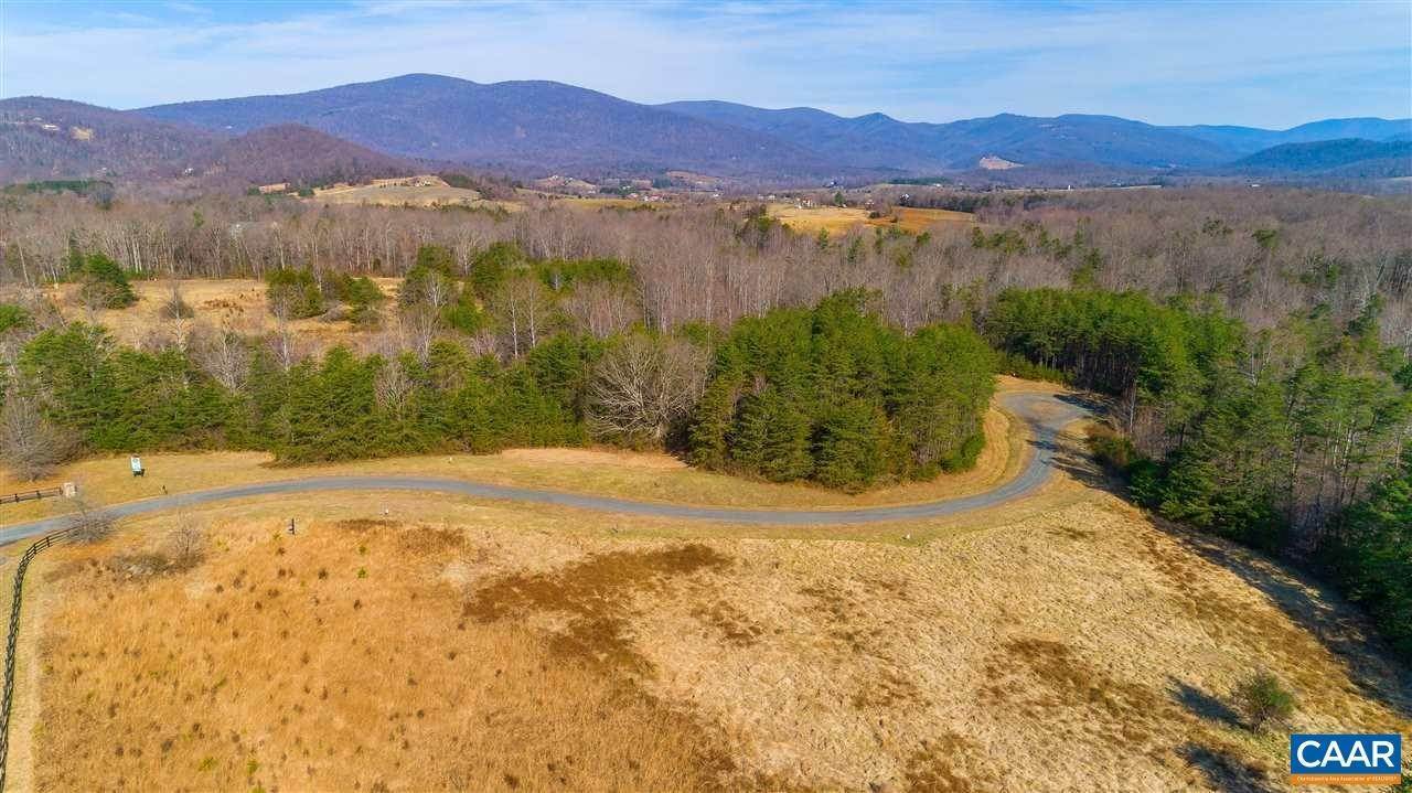 12. Single Family Homes for Sale at 17 YATES CIR #Lot 17 Stanardsville, Virginia 22973 United States
