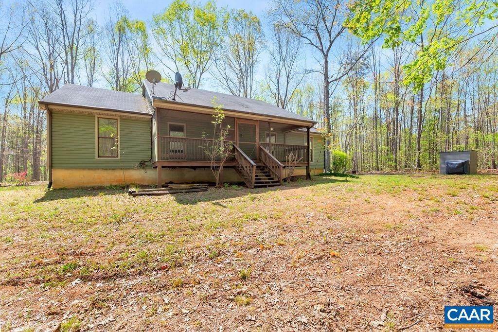 30. Single Family Homes for Sale at 1558 BRIERY CREEK Road Scottsville, Virginia 24590 United States