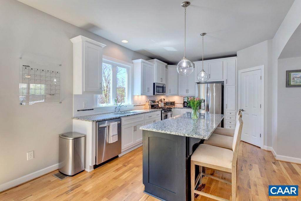 22. Single Family Homes for Sale at 261 HUNTLEY Avenue Charlottesville, Virginia 22903 United States