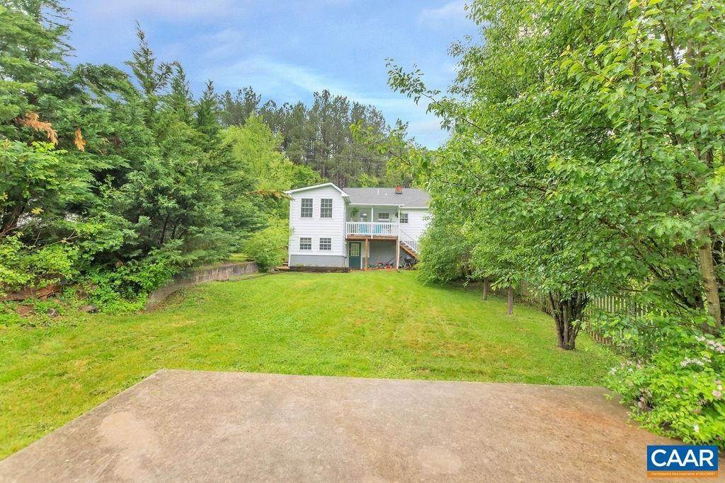38. Single Family Homes for Sale at 3031 MORGANTOWN Road Charlottesville, Virginia 22903 United States