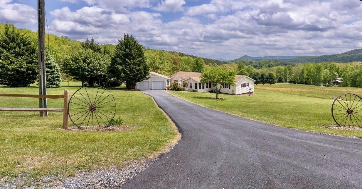 Single Family Homes for Sale at 1152 HAYSLETTE Road Lexington, Virginia 24450 United States