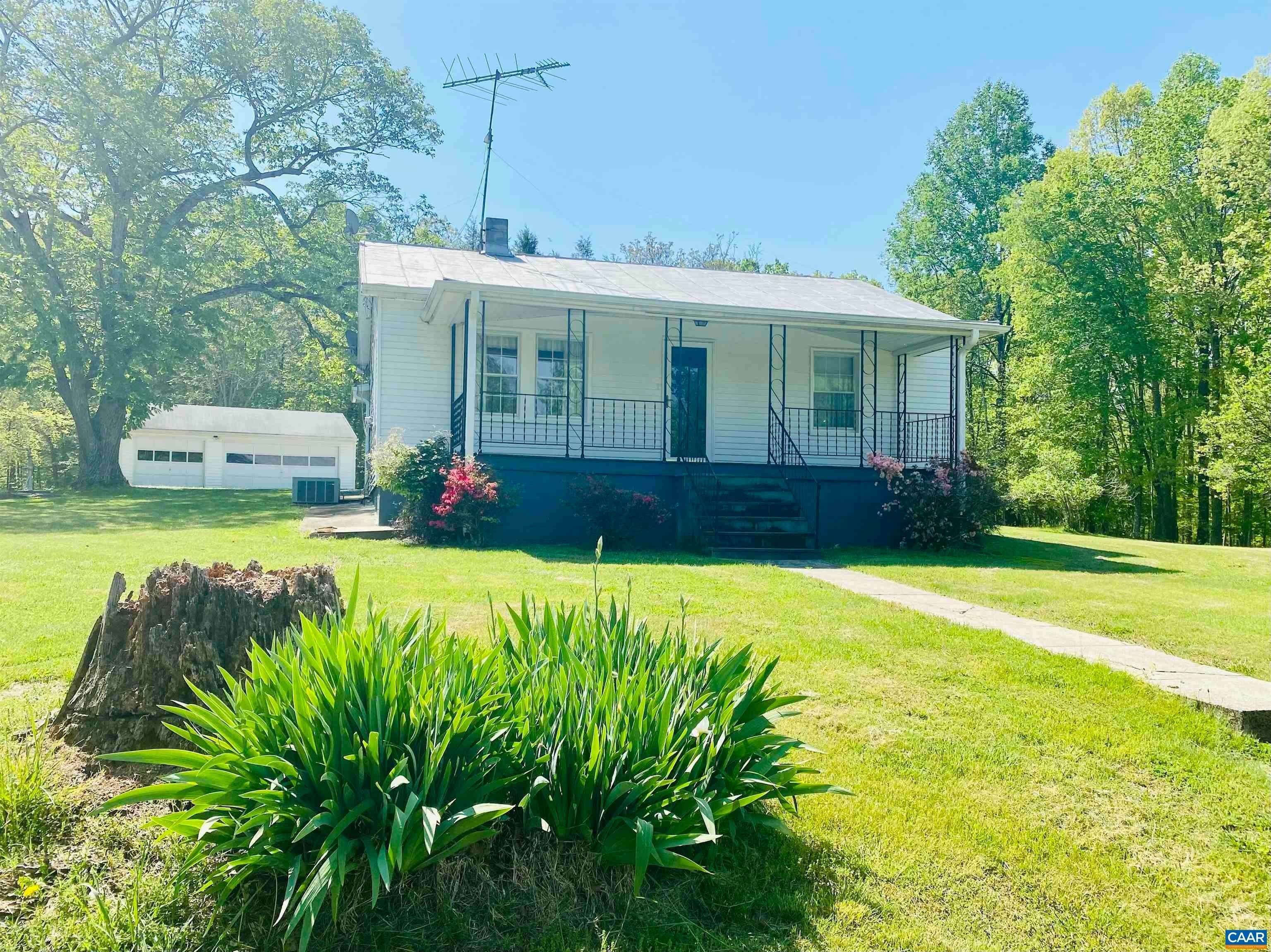 Single Family Homes 为 销售 在 58 TILLMAN Lane Schuyler, 弗吉尼亚州 22969 美国