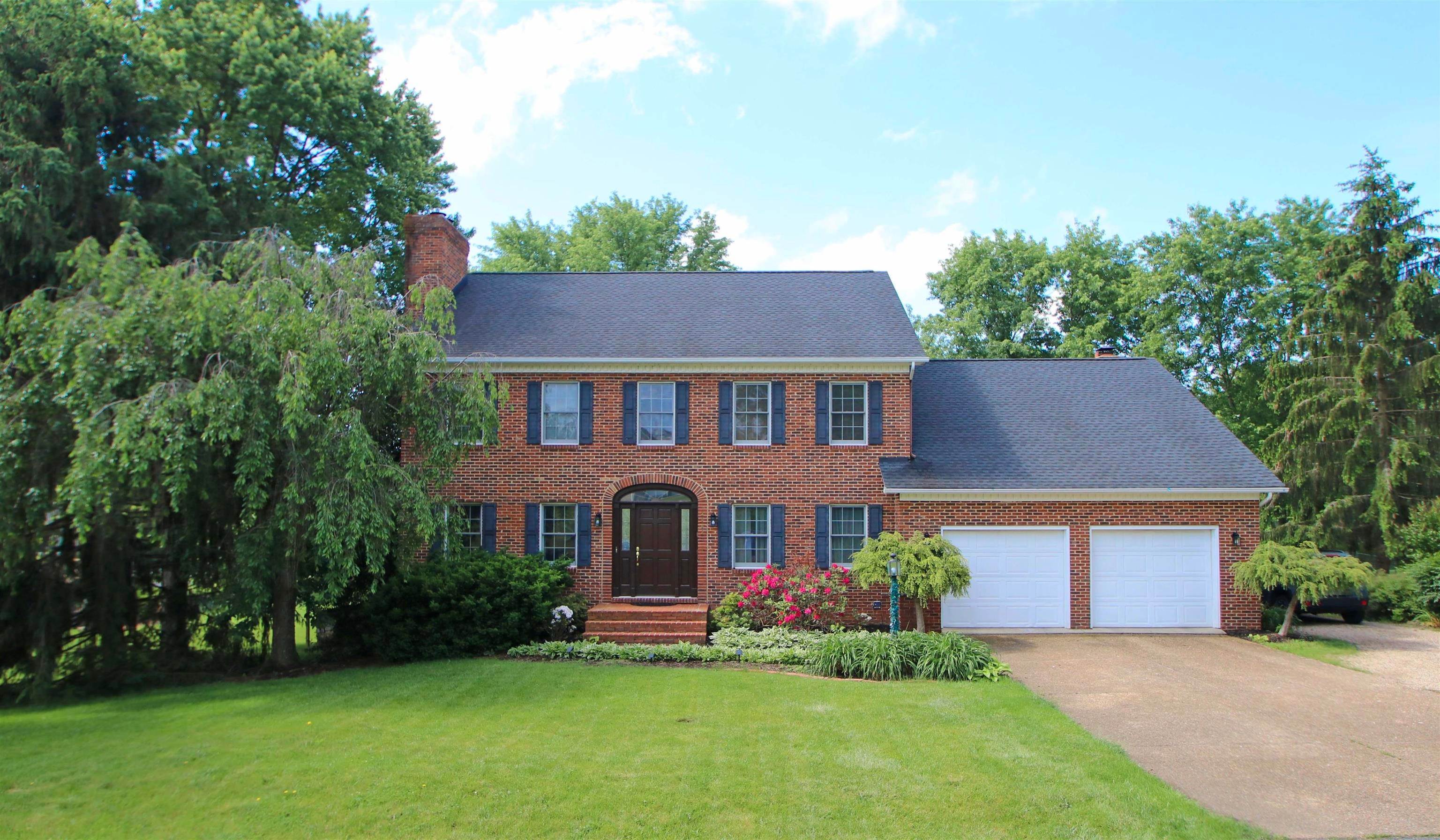 2. Single Family Homes for Sale at 3582 TAYLOR SPRING Lane Harrisonburg, Virginia 22801 United States