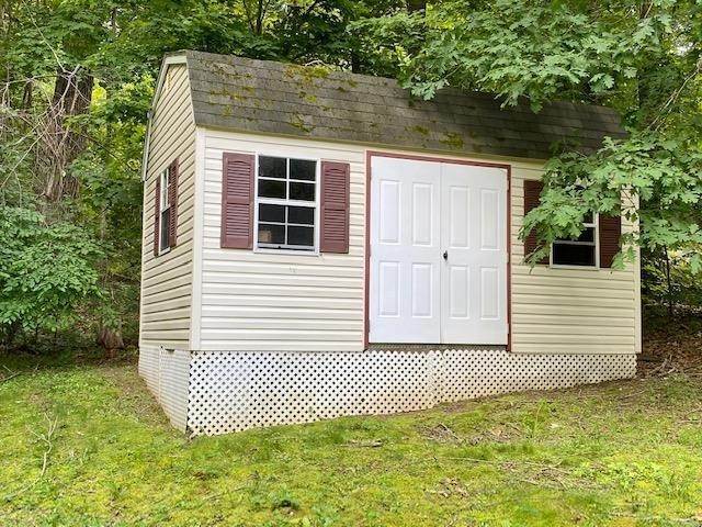32. Single Family Homes for Sale at 1653 LAKESHORE Drive Louisa, Virginia 23093 United States