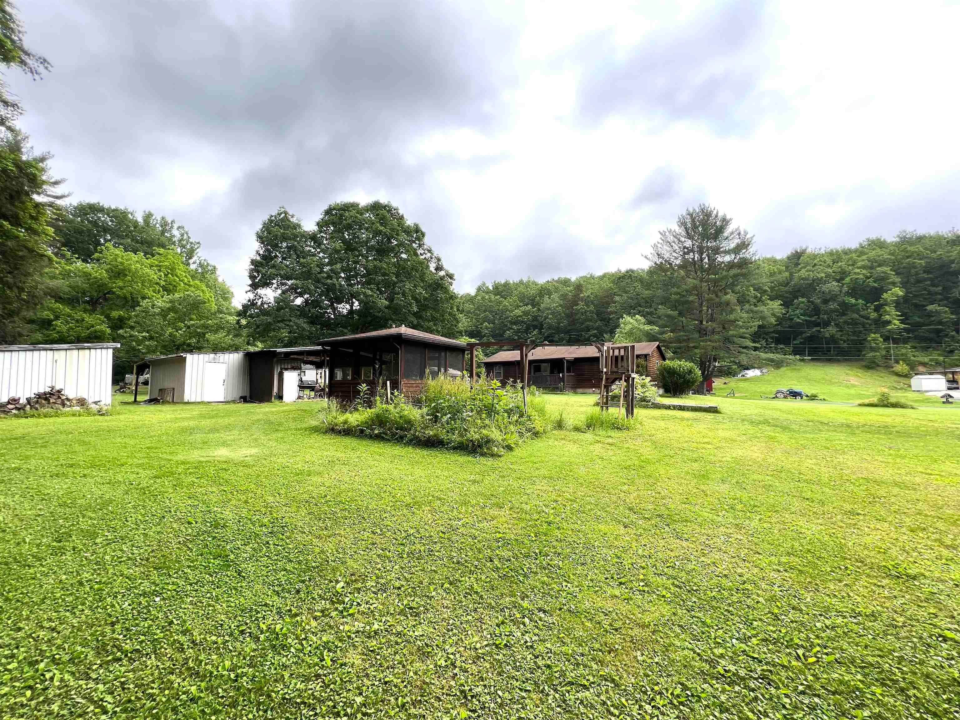 39. Single Family Homes for Sale at 298 STUPLES HOLLOW Road Craigsville, Virginia 24430 United States