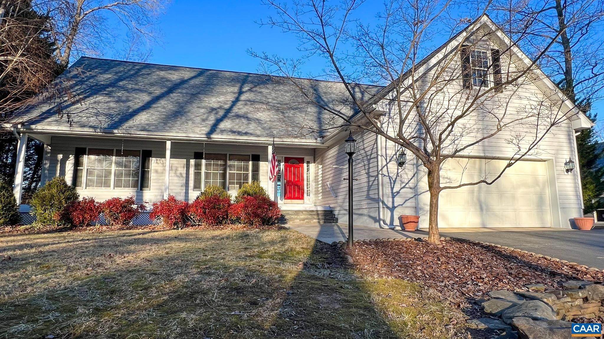 Single Family Homes 为 销售 在 48 MAPLEVALE Drive 巴尔米拉, 弗吉尼亚州 22963 美国