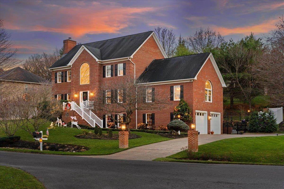 Single Family Homes for Sale at 3995 TRAVELER Road Harrisonburg, Virginia 22801 United States
