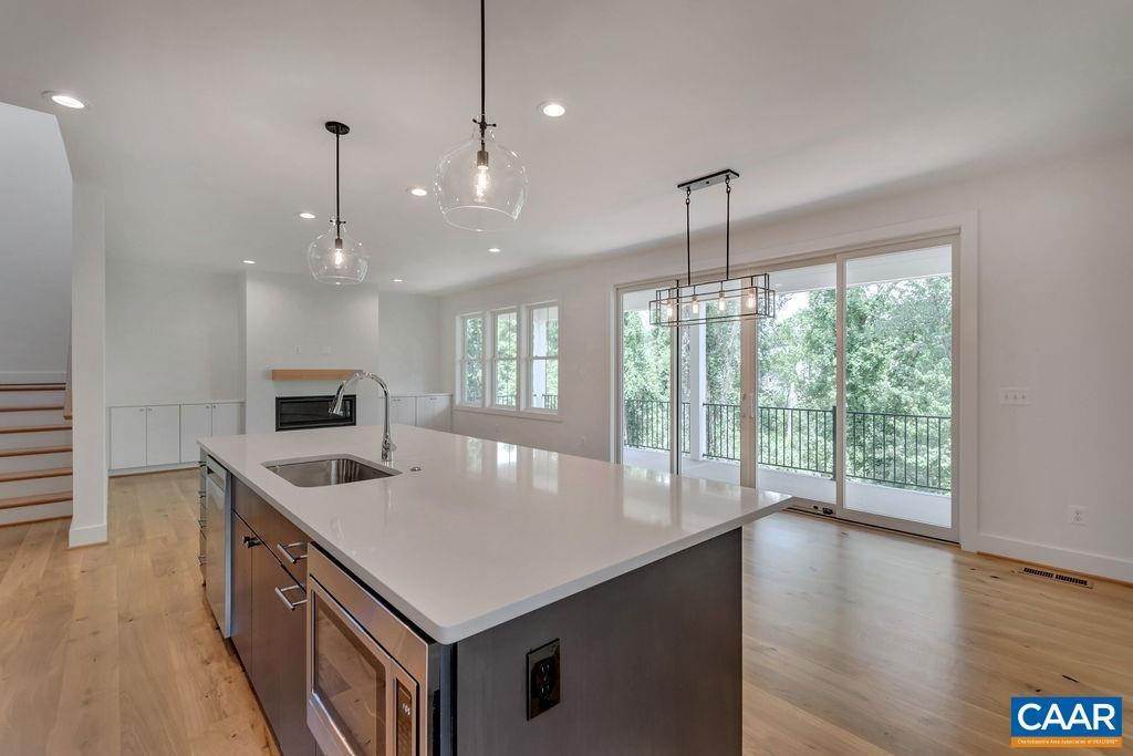 2. Single Family Homes for Sale at 203 HARTMANS MILL Road Charlottesville, Virginia 22902 United States