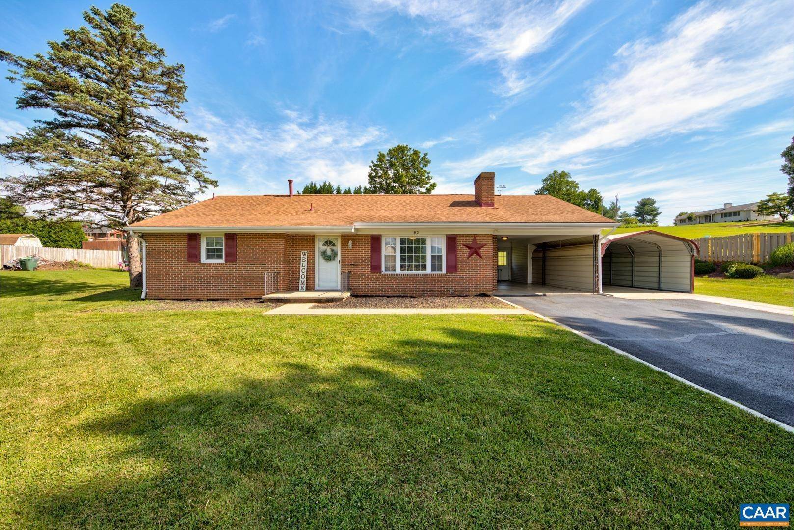 7. Single Family Homes for Sale at 92 WAYNE Avenue Stuarts Draft, Virginia 24477 United States