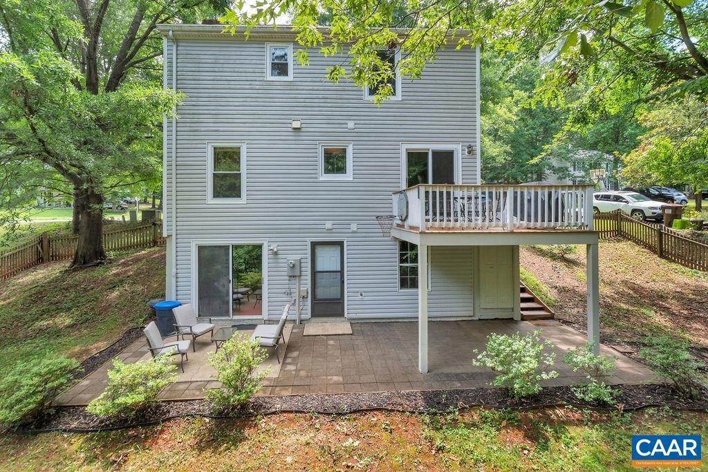 41. Single Family Homes for Sale at 909 ROYER Drive Charlottesville, Virginia 22902 United States