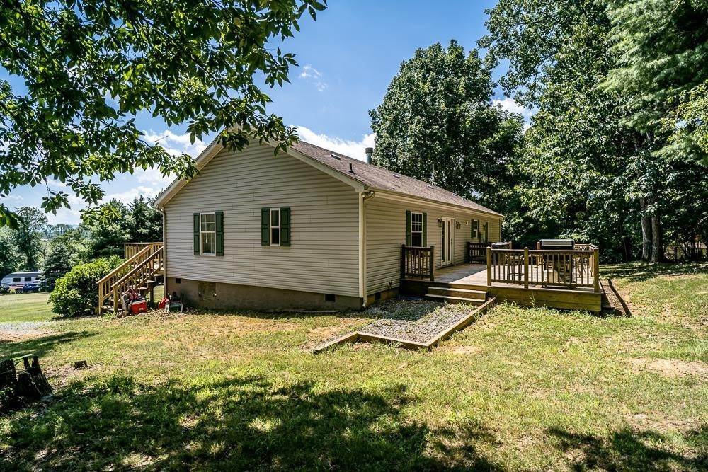 23. Single Family Homes for Sale at 98 WALKING HORSE Lane Churchville, Virginia 24421 United States