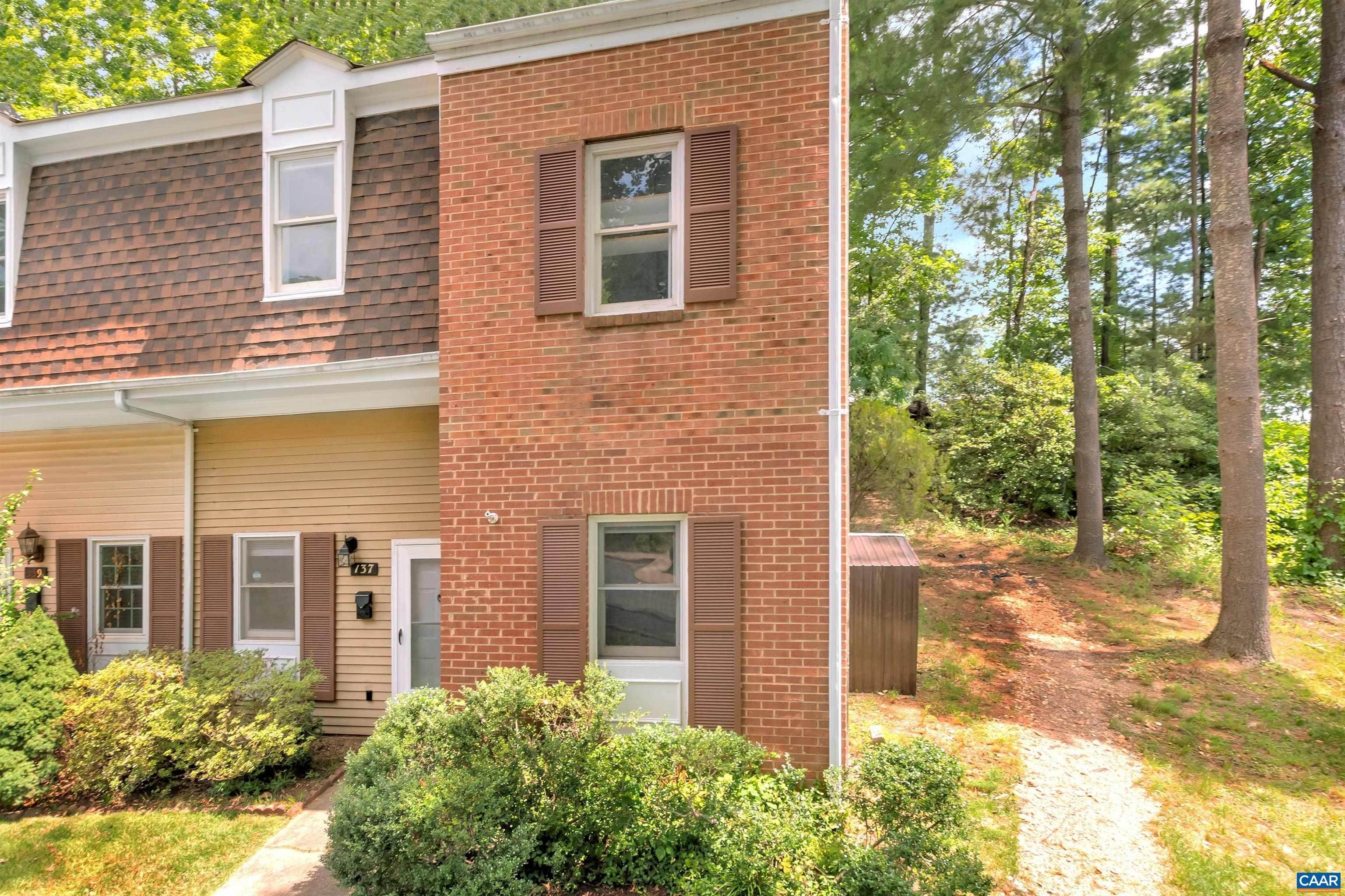 2. Single Family Homes for Sale at 137 SCARBOROUGH Place Charlottesville, Virginia 22903 United States