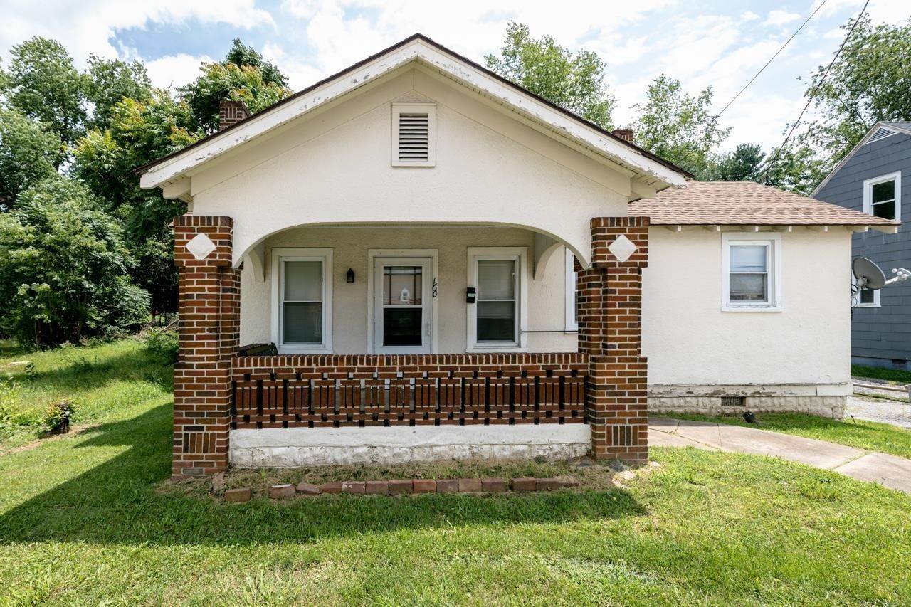 17. Single Family Homes for Sale at 160 DELPHINE Avenue Waynesboro, Virginia 22980 United States