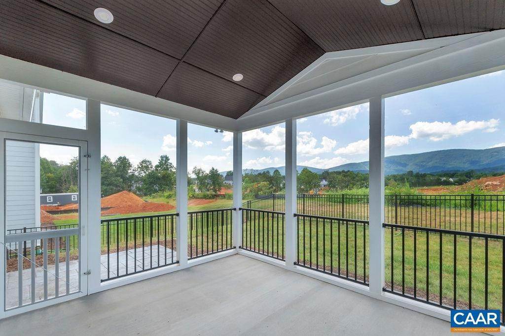 31. Single Family Homes for Sale at 52 GALAXIE FARM Lane Charlottesville, Virginia 22903 United States