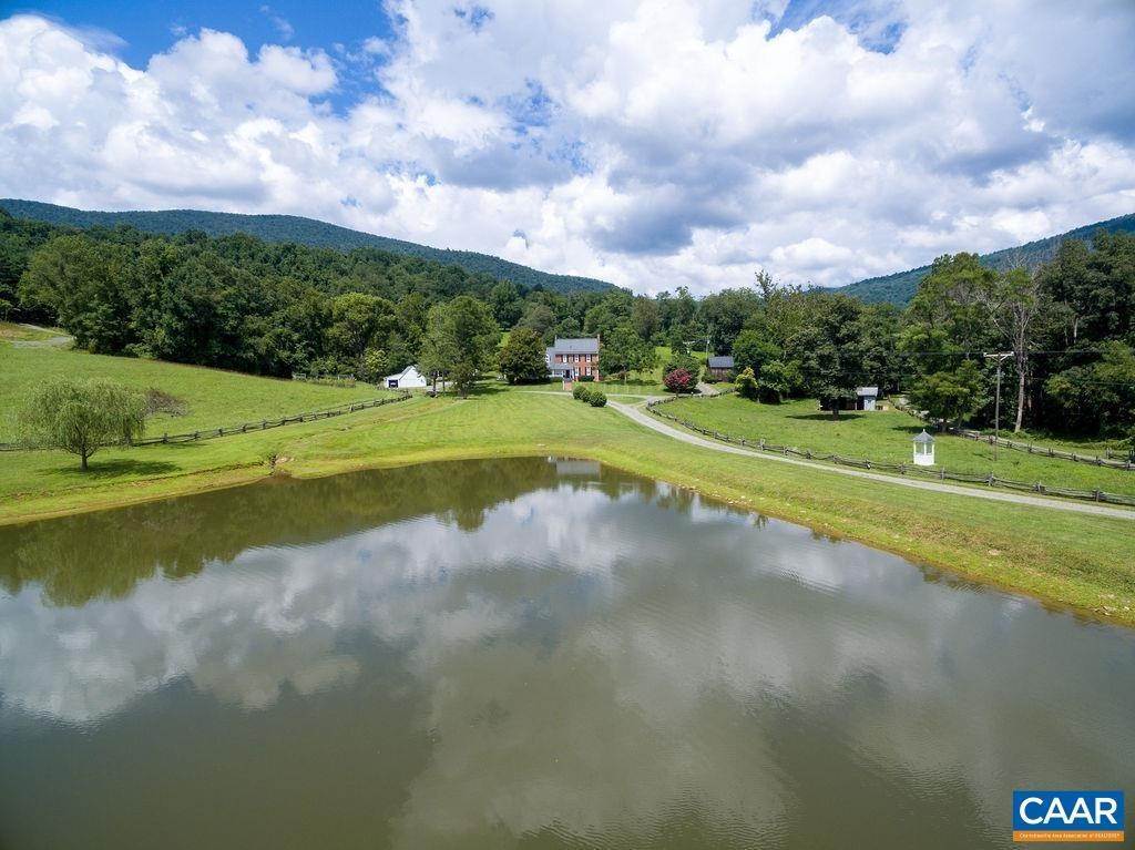 3. Single Family Homes for Sale at 5057-A HEADQUARTERS Lane Crozet, Virginia 22932 United States