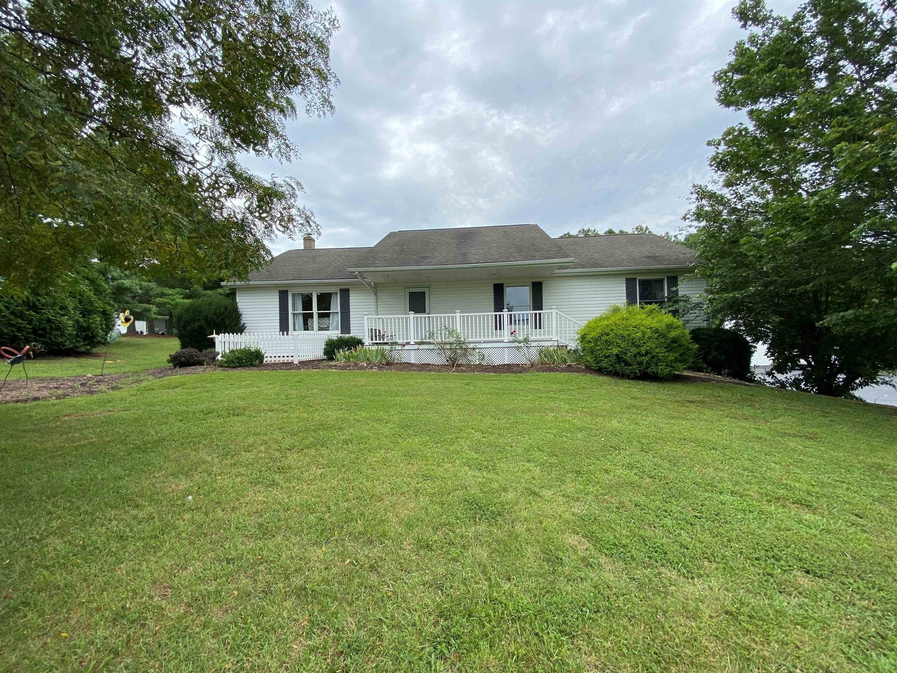 Single Family Homes for Sale at 2492 HERMITAGE Road Waynesboro, Virginia 22980 United States