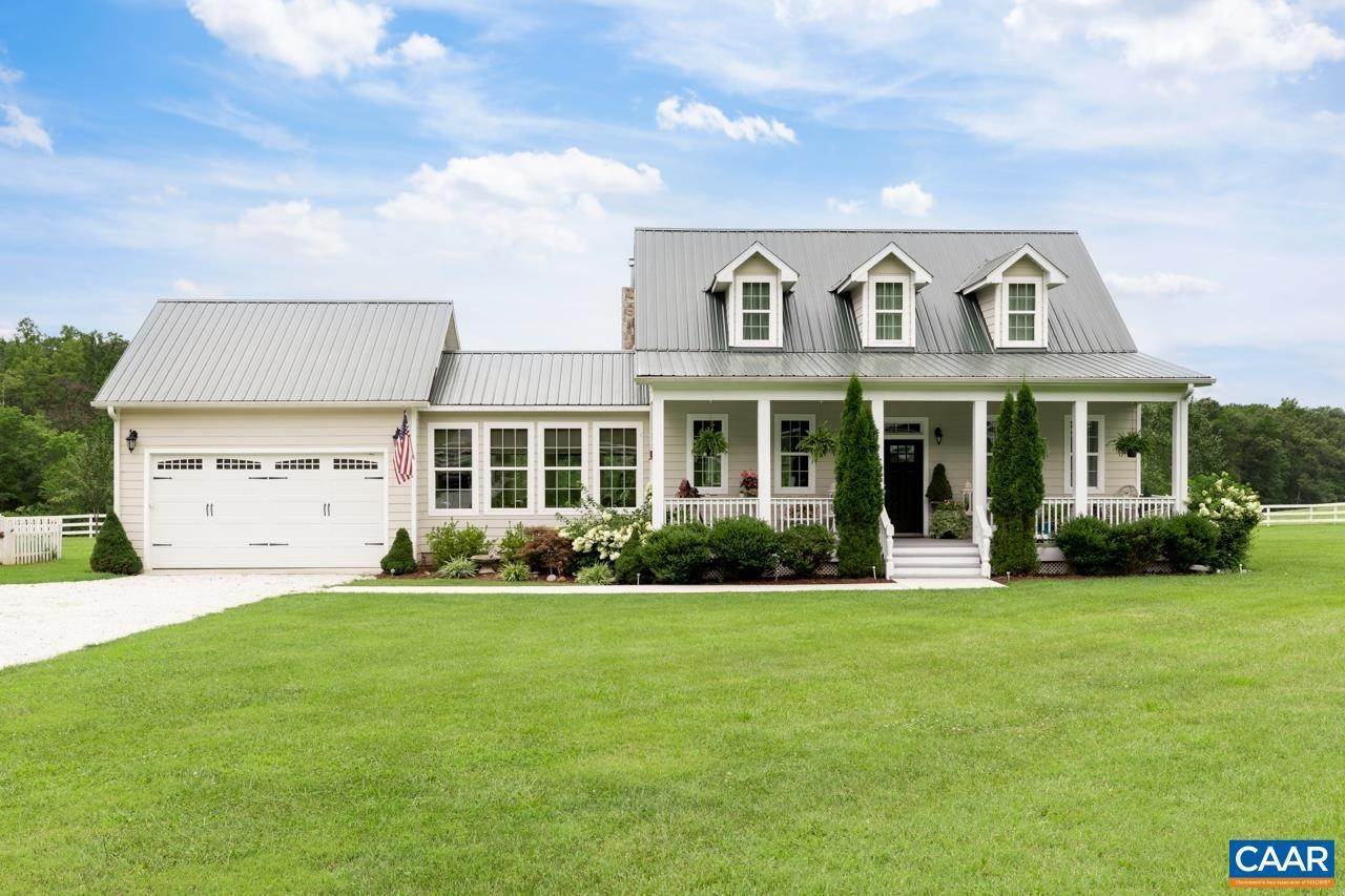 Single Family Homes 为 销售 在 53 A BROWNINGS CV Shipman, 弗吉尼亚州 22971 美国