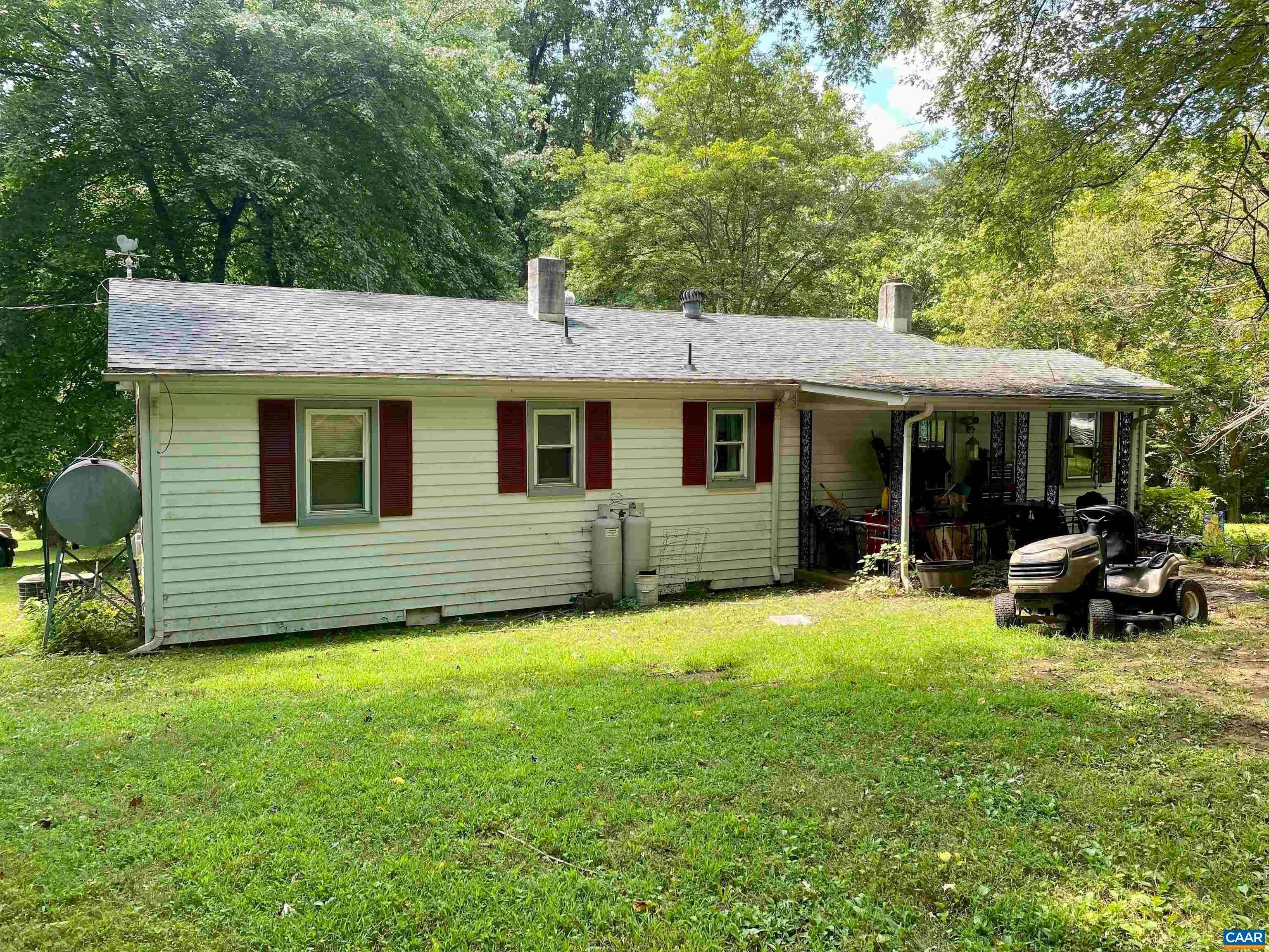 1. Single Family Homes for Sale at 109 POPLAR Ridge Dyke, Virginia 22935 United States