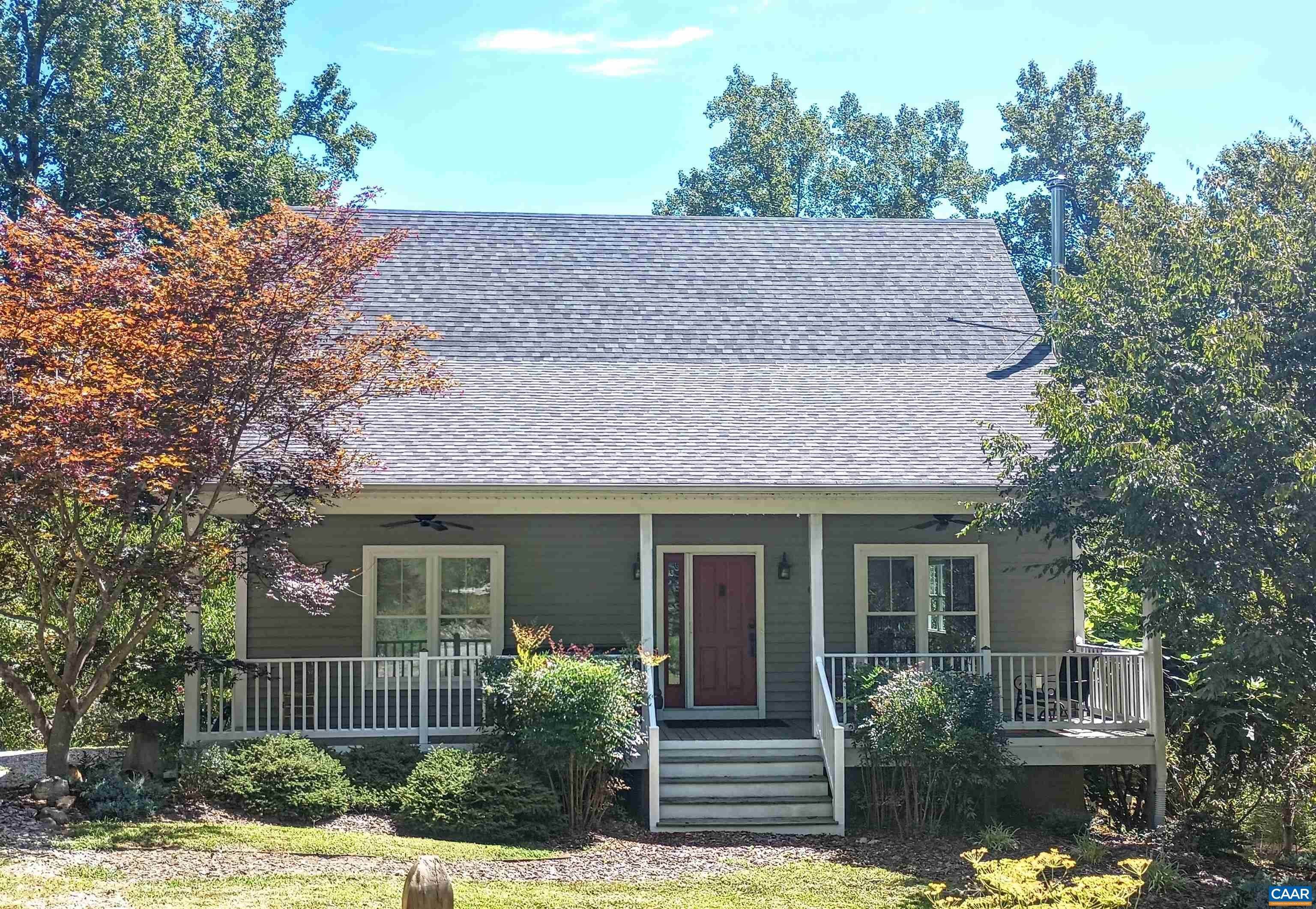 Single Family Homes 为 销售 在 389 WALK AROUND Lane Roseland, 弗吉尼亚州 22967 美国