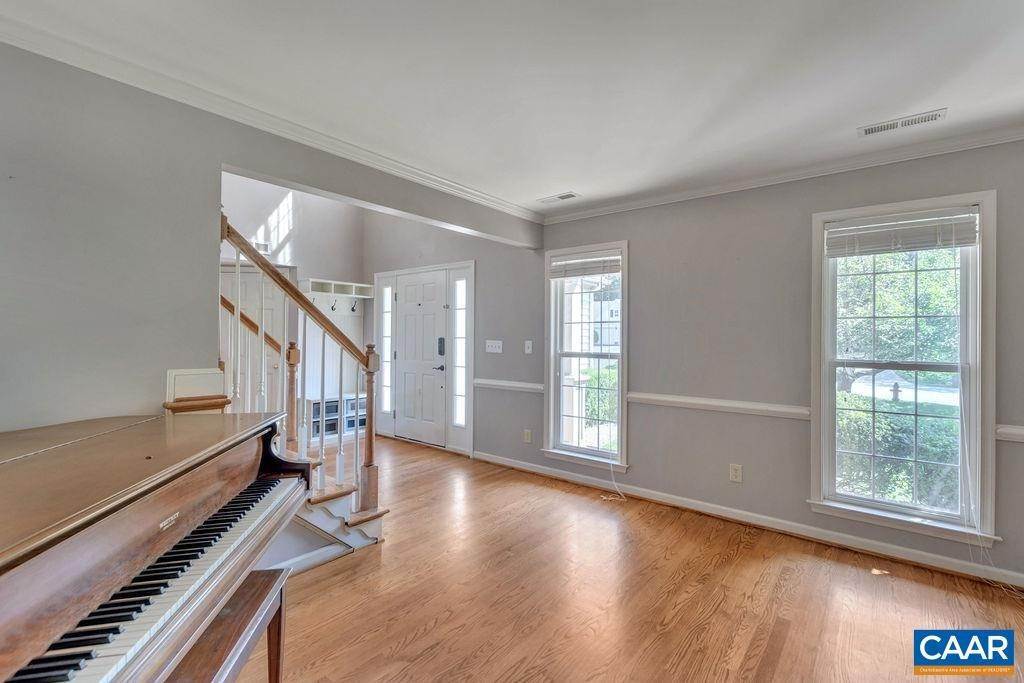 14. Single Family Homes for Sale at 2680 FERNLEAF Road Charlottesville, Virginia 22911 United States