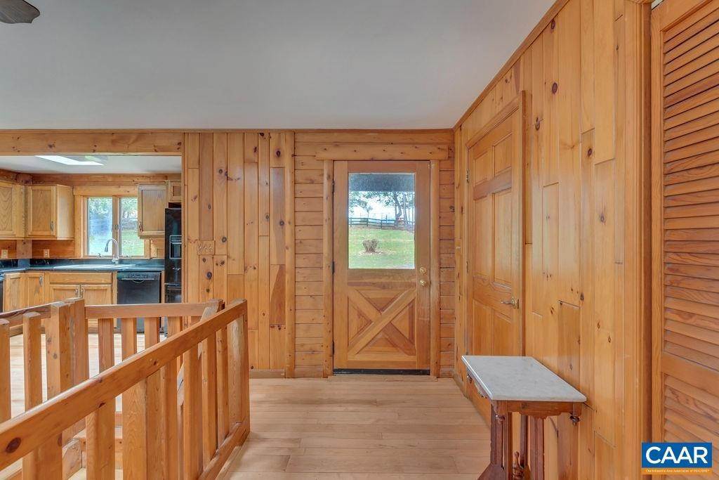 14. Single Family Homes for Sale at 2635 WHITE HALL Road Crozet, Virginia 22932 United States