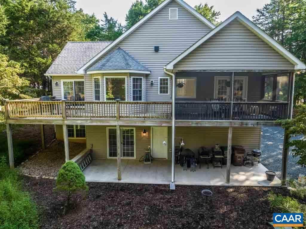 44. Single Family Homes for Sale at 9 ACRE Lane Palmyra, Virginia 22963 United States