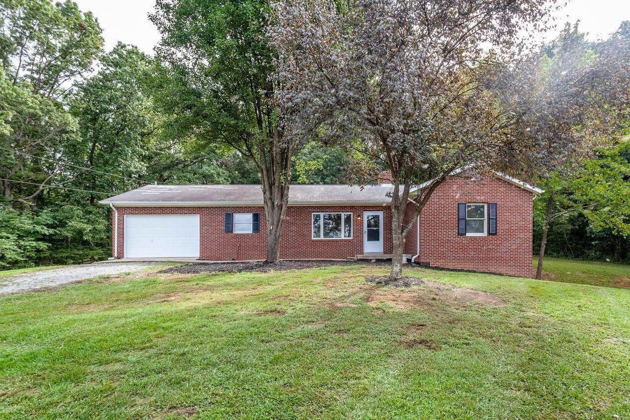 Single Family Homes por un Venta en 1035 VAUGHN SUMMIT Road Luray, Virginia 22835 Estados Unidos