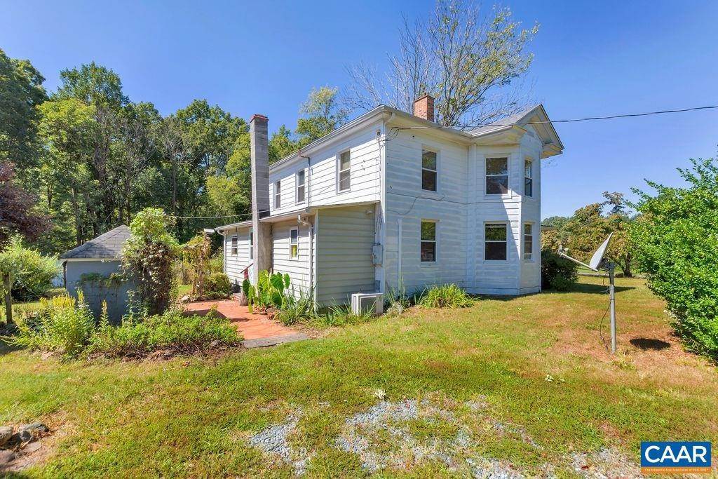 25. Single Family Homes for Sale at 947 ZION HILL Road Keswick, Virginia 22947 United States