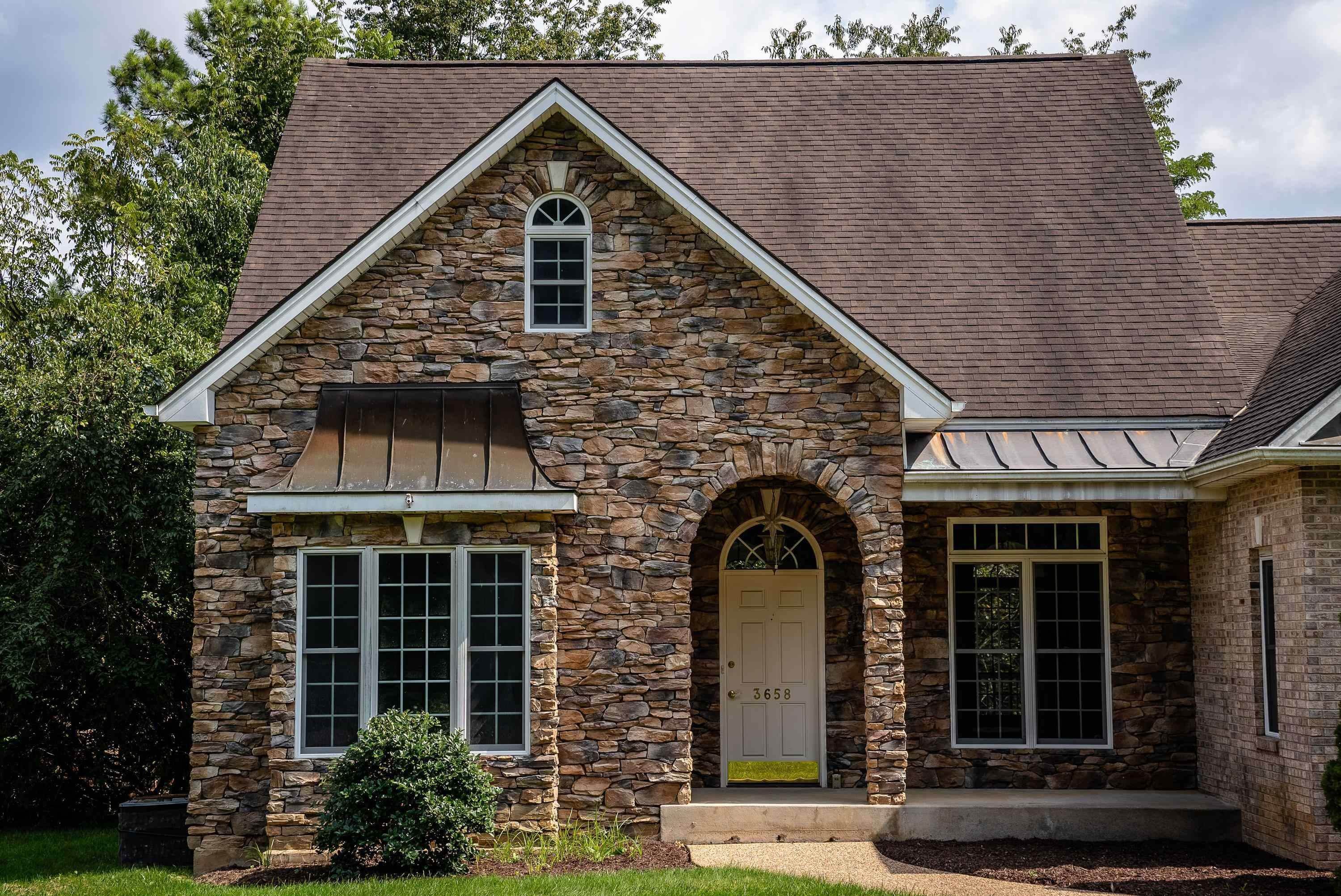 3. Single Family Homes for Sale at 3658 TRAVELER Road Harrisonburg, Virginia 22801 United States