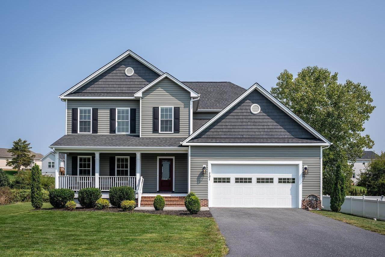 Single Family Homes 为 销售 在 731 HIDDEN BROOK Road McGaheysville, 弗吉尼亚州 22840 美国