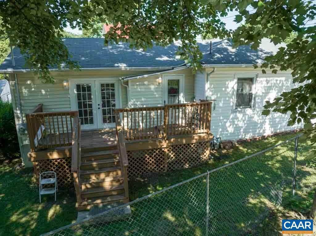 3. Single Family Homes for Sale at 916 PAGE Street Charlottesville, Virginia 22903 United States