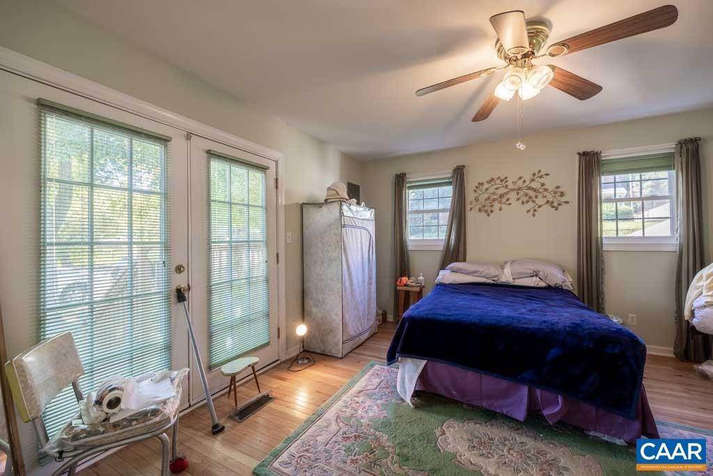 8. Single Family Homes for Sale at 916 PAGE Street Charlottesville, Virginia 22903 United States