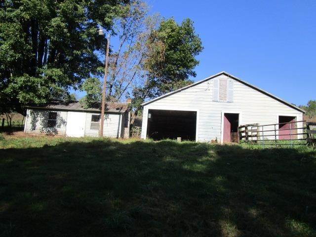 11. Single Family Homes for Sale at 6215 MIDDLEBROOK Road Middlebrook, Virginia 24459 United States