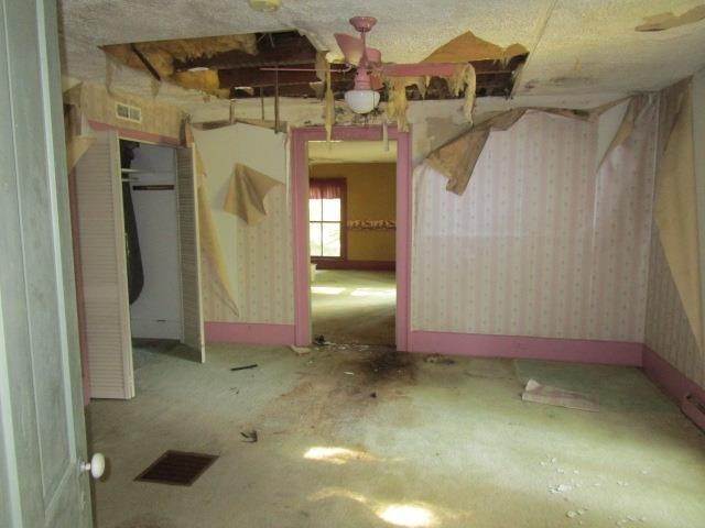 22. Single Family Homes for Sale at 6215 MIDDLEBROOK Road Middlebrook, Virginia 24459 United States