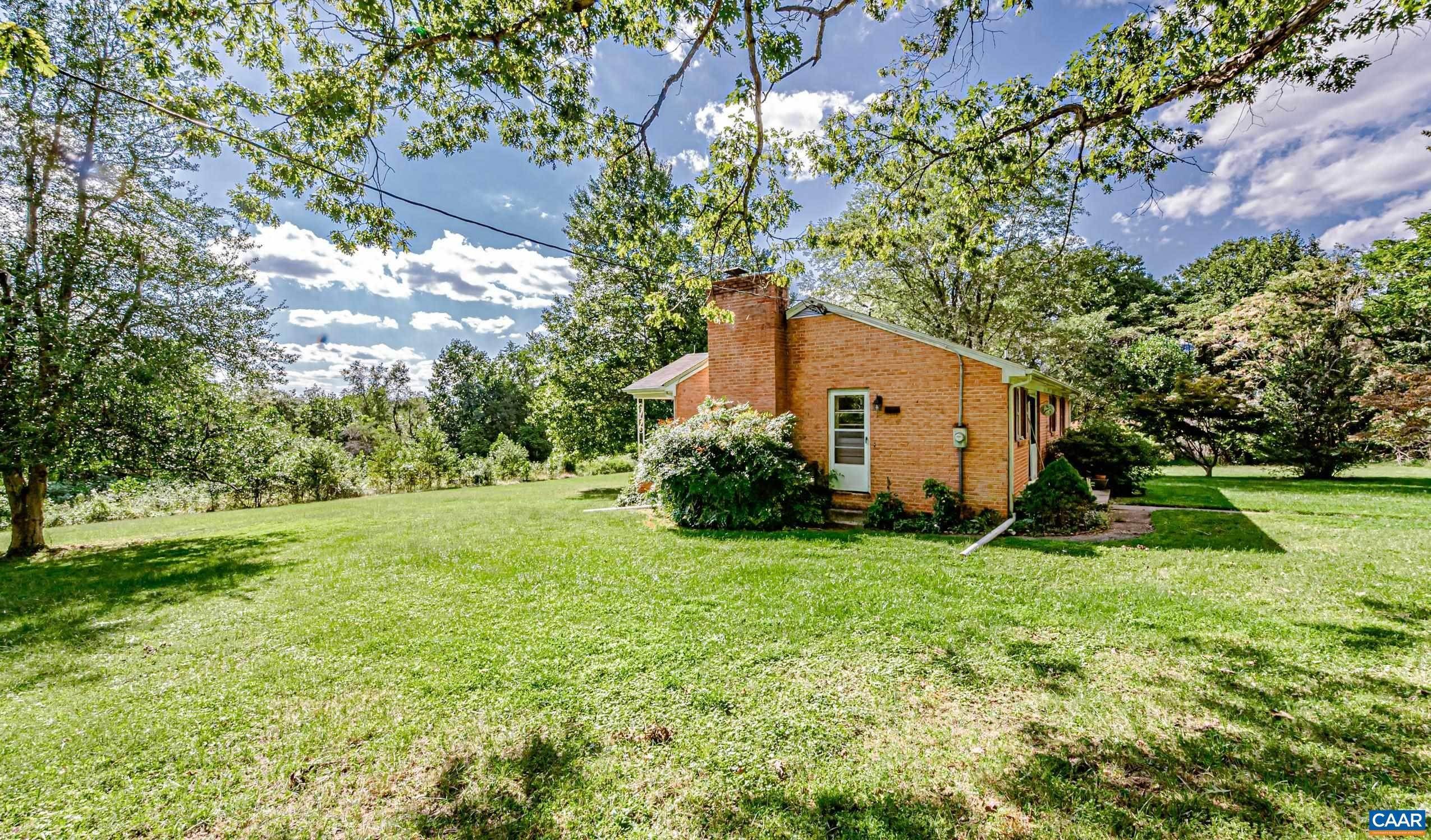 7. Single Family Homes for Sale at 433 GRAVES MILL Road Madison, Virginia 22727 United States