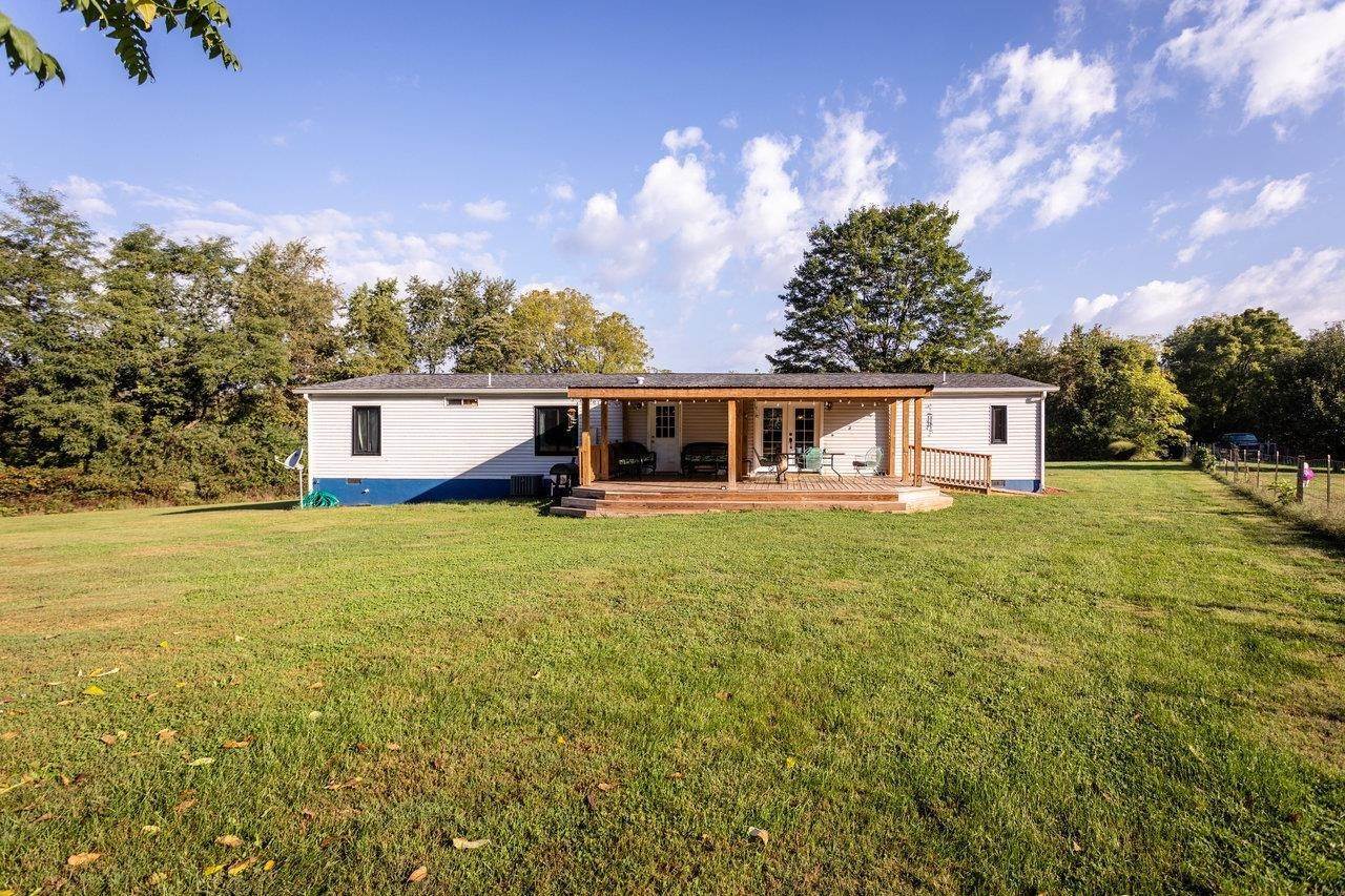 27. Single Family Homes for Sale at 3049 RHODES Lane Harrisonburg, Virginia 22802 United States