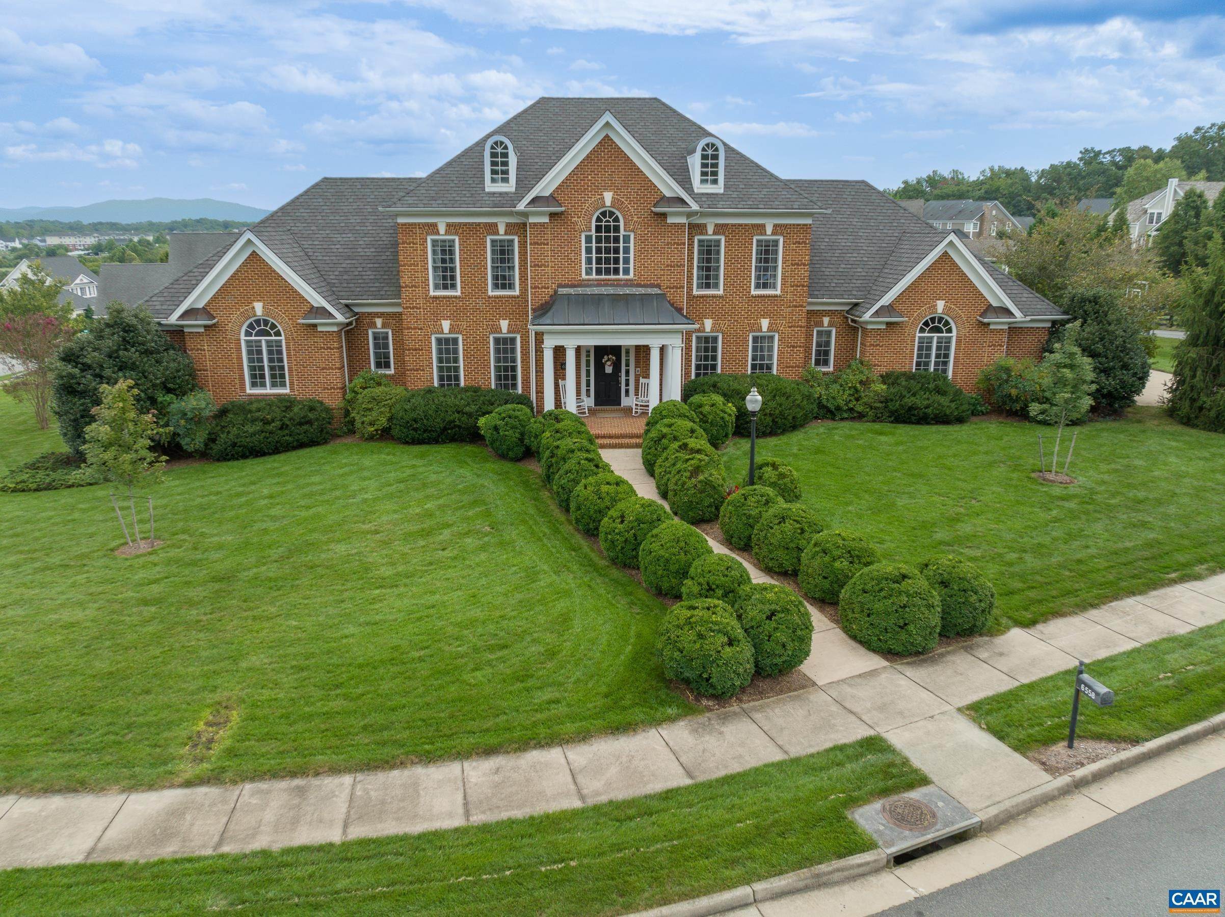 Single Family Homes 为 销售 在 6558 WOODBOURNE Lane 克洛泽, 弗吉尼亚州 22932 美国