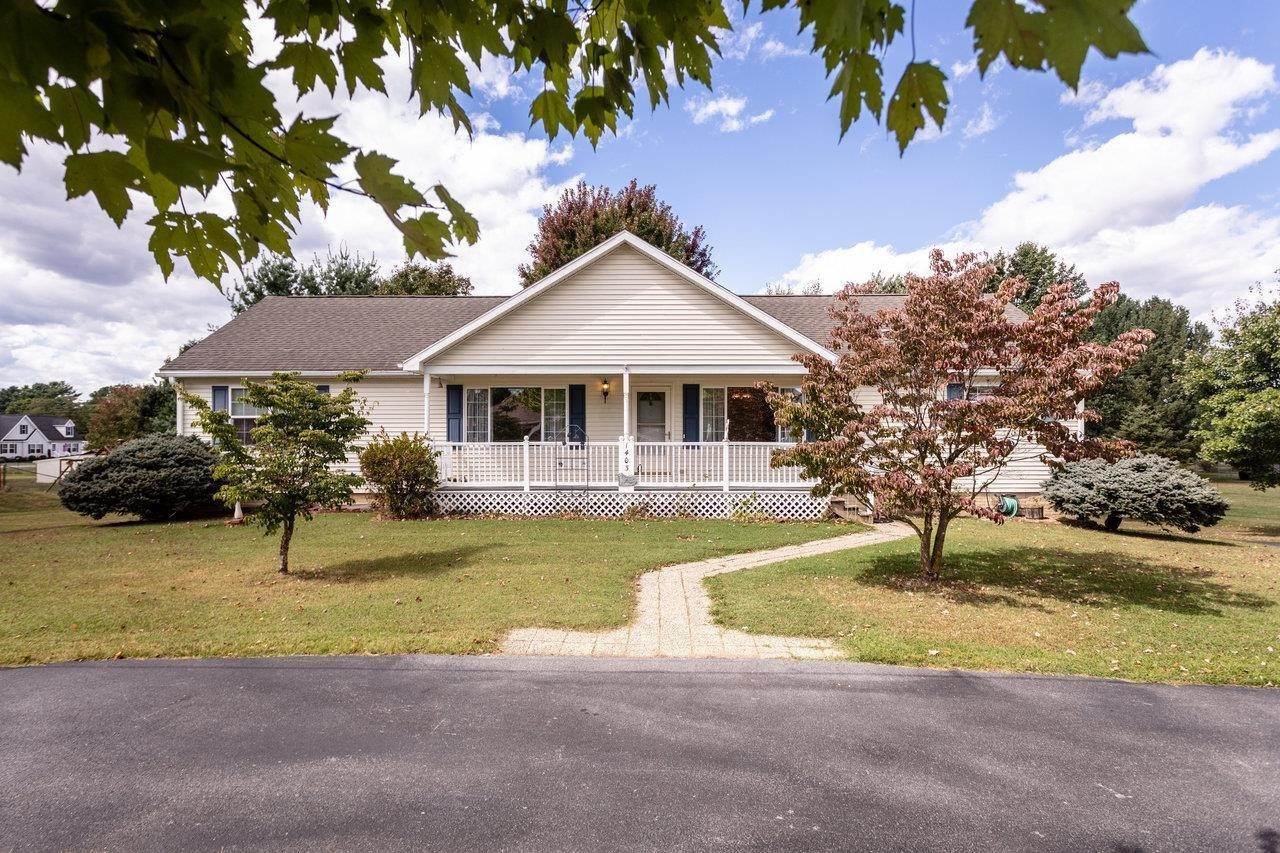 Single Family Homes 为 销售 在 1403 GUM Avenue Grottoes, 弗吉尼亚州 24441 美国