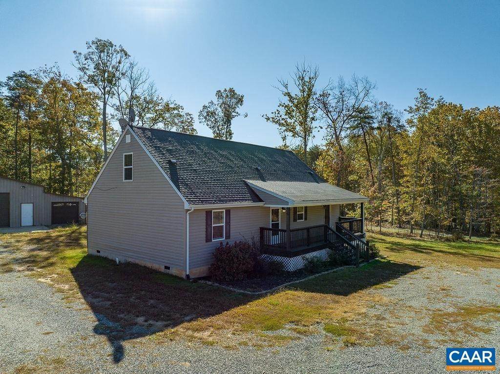 Single Family Homes por un Venta en 805 FOREST HILL Road Gordonsville, Virginia 22942 Estados Unidos